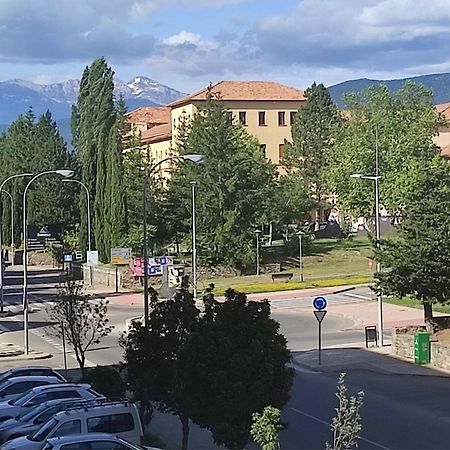 Apartamento O Mon Sabiñánigo Buitenkant foto